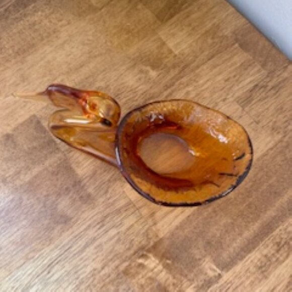 Vintage Amber Hand-Blown Glass Swan Candy or Trinket Dish – Mid-Century Elegance - Picture 6 of 6